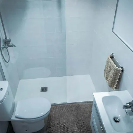 Renovated Flat With Balcony Near Las Vistas Beach * プラヤ・デ・ラス・アメリカス