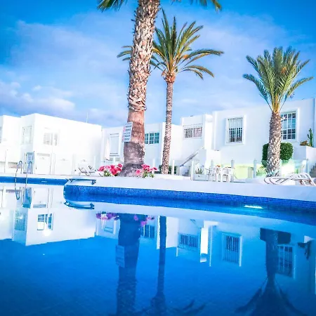 Renovated Flat With Balcony Near Las Vistas Beach Apartment *